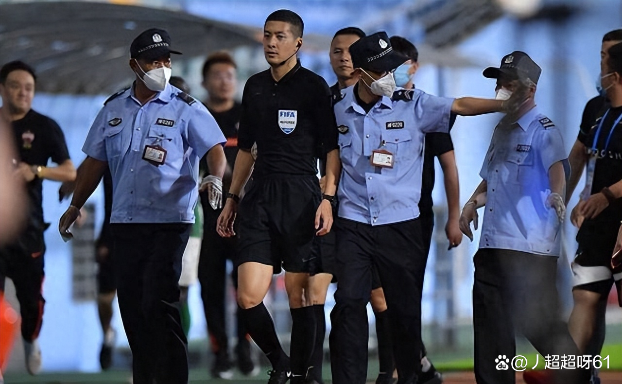 英超赛程吃紧；罗马国际比赛日外线爆发；球迷炸锅；细节决定成败(英超昨晚今晨的比赛结果)