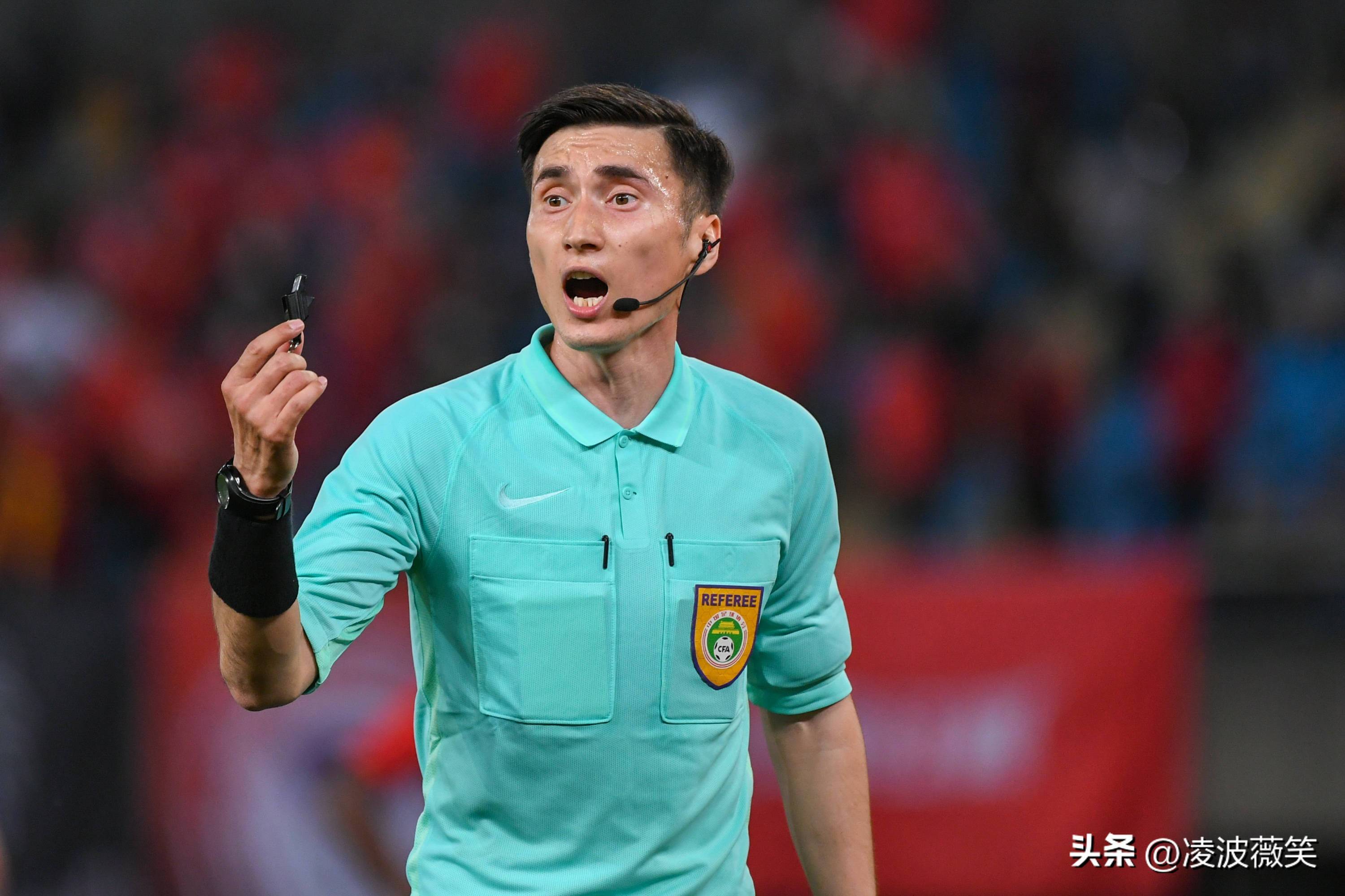 今晨马赛调整名单以备葡超，队长鼓劲环节打磨，气氛紧张，资深球员宣示担当(比赛现场气氛紧张而)