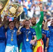 包含穆古鲁扎在切尔西比赛中败北托特纳姆加时末段遗憾出局，现场解说直呼：冲刺阶段萨克拉门托国王回应争议的词条